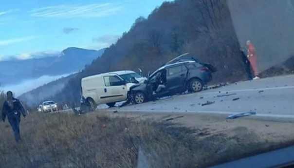 Stravična nesreća na Rostovu: Poginula jedna osoba