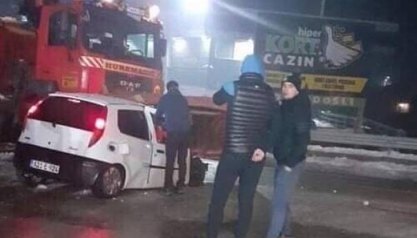 Stravična nesreća u Cazinu: Dvije osobe poginule