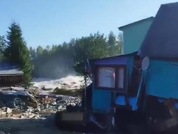 Stravična nesreća u Rusiji: Jedna osoba stradala u pucanju brane, više povrijeđenih