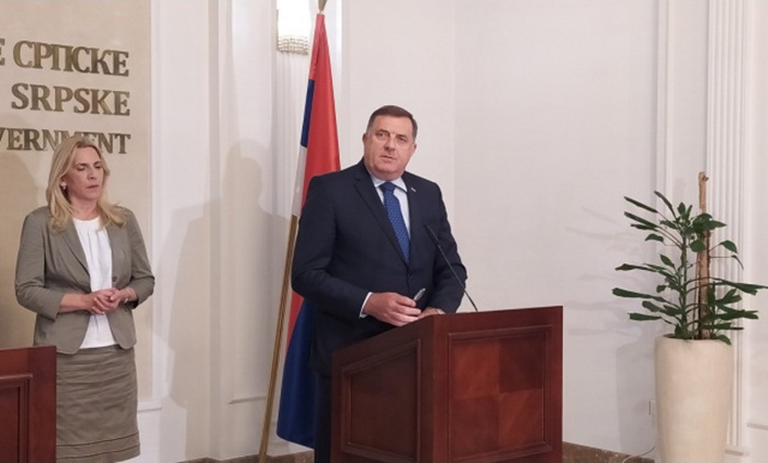 Stravična poruka iz RS: Izvještaj negira genocid u Srebrenici