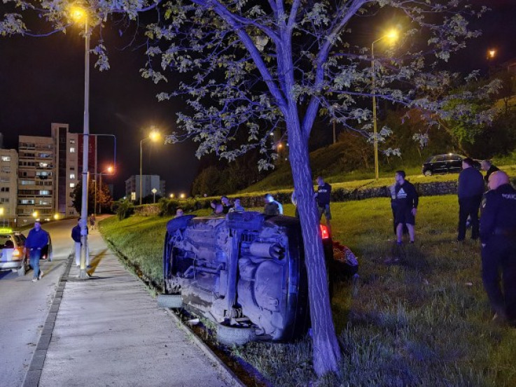 Stravična saobraćajna nesreća u Tuzli: Poginula jedna osoba