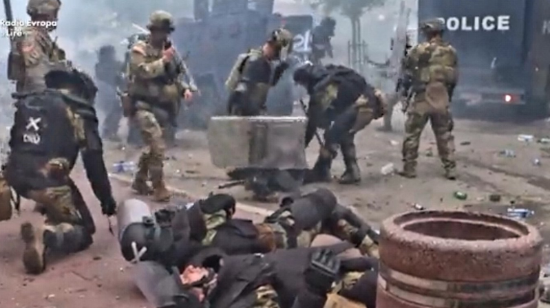 Stravične scene sa Kosova: Ranjeni pripadnici KFOR-a