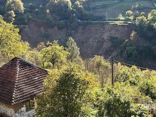 Stravični prizori iz konjičkog sela Panduri, rijeka odnijela most i cestu