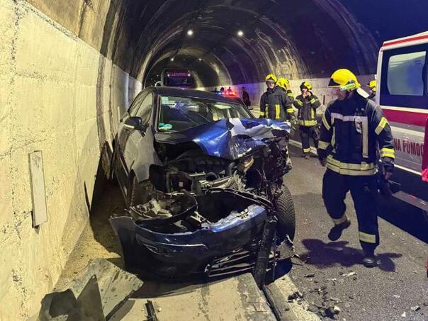 Stravični prizori iz tunela Salakovac: Teška saobraćajna nesreća, više povrijeđenih