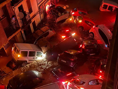 Stravični snimci iz Španije: Najmanje 95 mrtvih