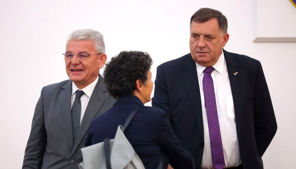 Strik poručila Dodiku: Ne možeš podržavati Putina i napredovati ka EU