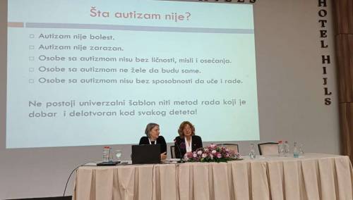 Stručni seminar ‘Porodicom do uspjeha': Fokus nije na teškoćama nego na snagama