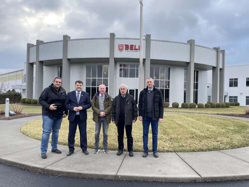 Stručnjaci MUP-a KS provjeravaju novi helikopter u Americi