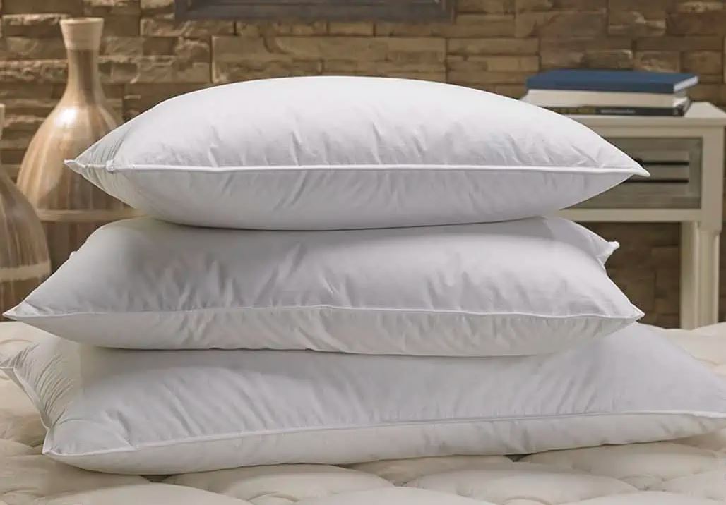 Stručnjaci upozoravaju: Ovu stvar nikada ne radite s jastucima