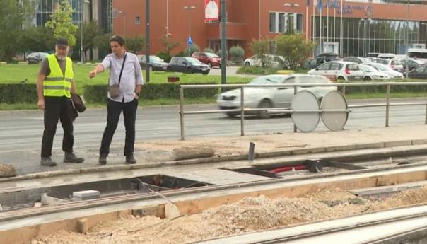 Struka izdala upozorenje: Tramvaji stajali, nova pruga puštena 'na silu'