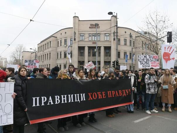 Studenti beogradskog Pravnog fakulteta na dosad neviđen način ponizili Vučića