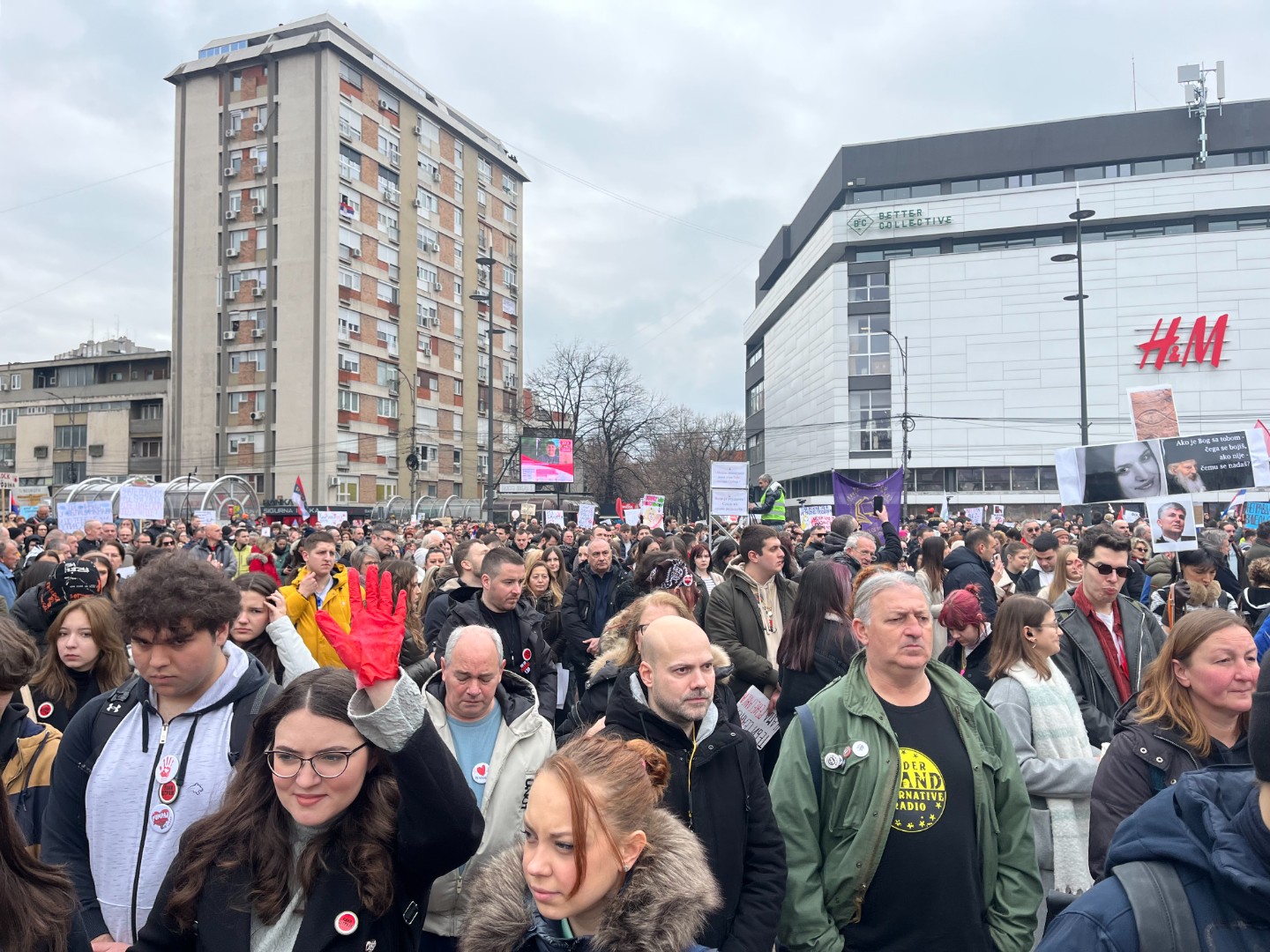 Studenti i građani u Nišu u tišini odali počast nastradalima u Novom Sadu