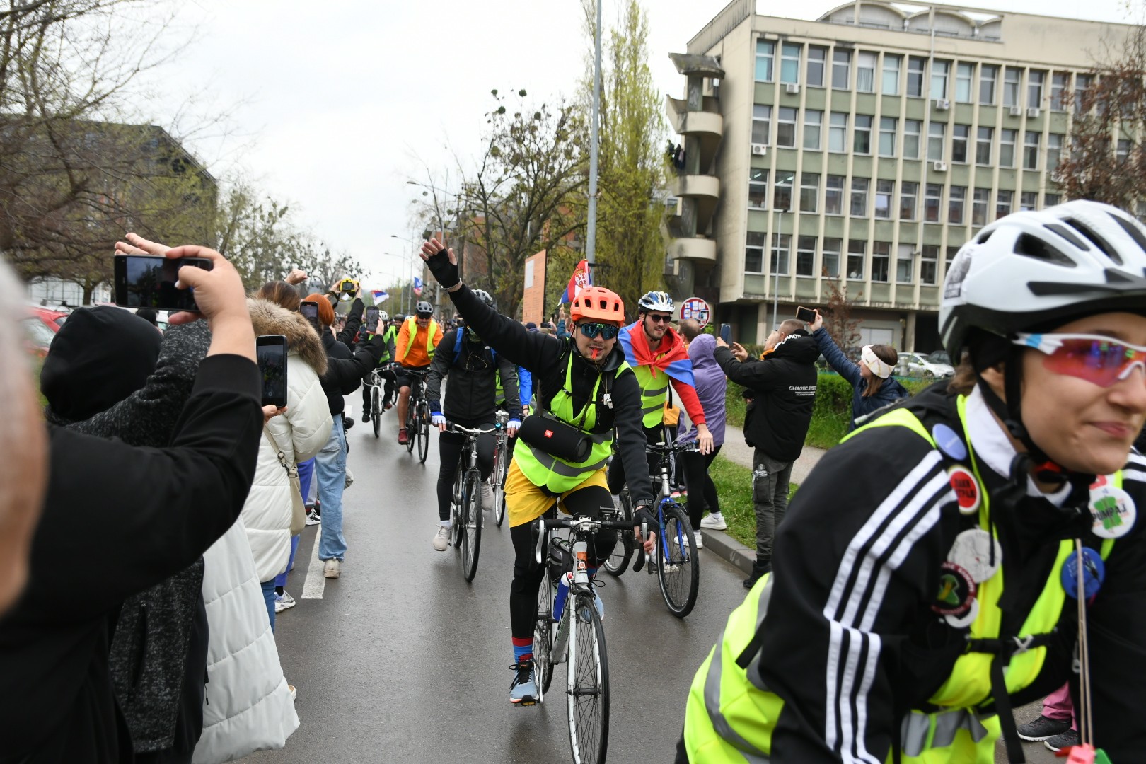 Studenti krenuli biciklima u Strasbourg obratiti se dužnosnicima EU
