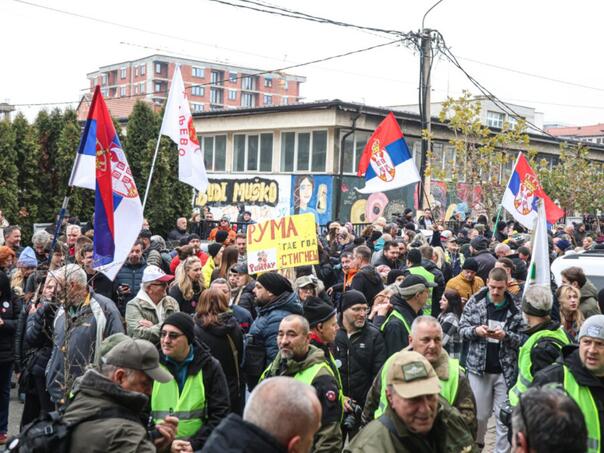 Studenti preplavili Novi Pazar, počele blokade