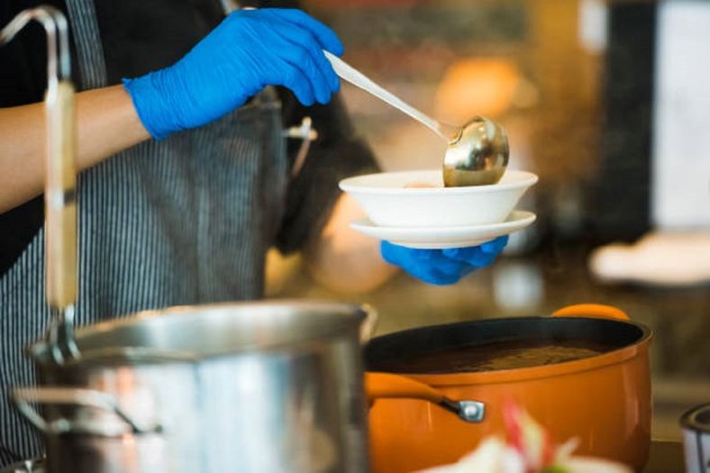 Studenti se otrovali hranom u menzi u Zagrebu