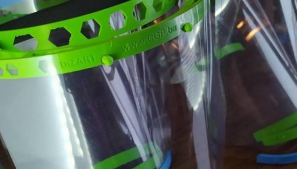 Studenti Tehničkog fakulteta u Bihaću 3D printerom izrađuju zaštitne vizir maske