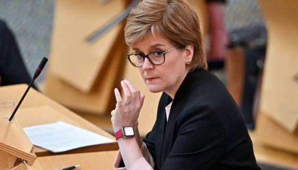 Sturgeon najavila ukidanje većine Covid ograničenja