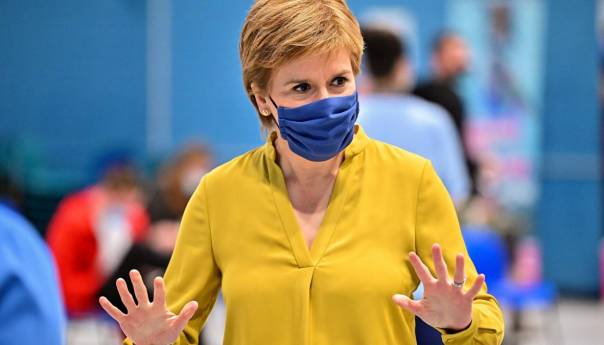 Sturgeon: Postoje dokazi o lokalnoj transmisiji omikrona u Škotskoj
