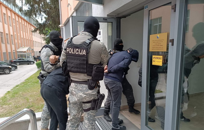Sud BiH: Mjesec dana pritvora Hadžibajriću i ostalim