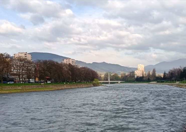 Sud odredio pritvor ocu i sinu koji su napali ljekara i osoblje Hitne pomoći Zenica