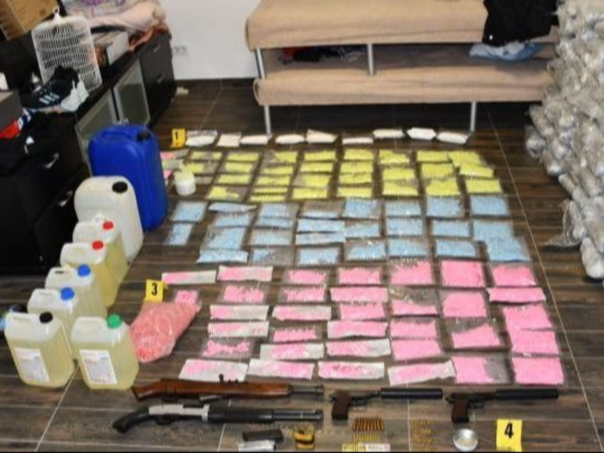 Sud u Sarajevu potvrdio optužnicu: U kući skrivao 100 kilograma droge i arsenal oružja