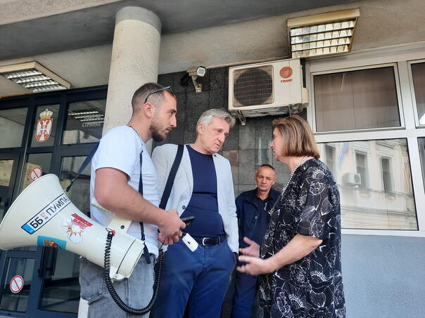 Sud usvojio žalbu: Sedmorica privedenih Užičana na slobodi