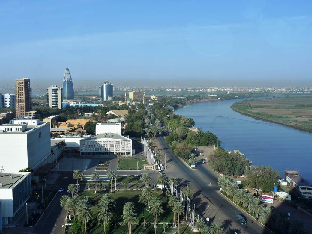 Sudan će dozvoliti nemuslimanima da piju alkohol, zabranit će genitalno sakaćenje žena