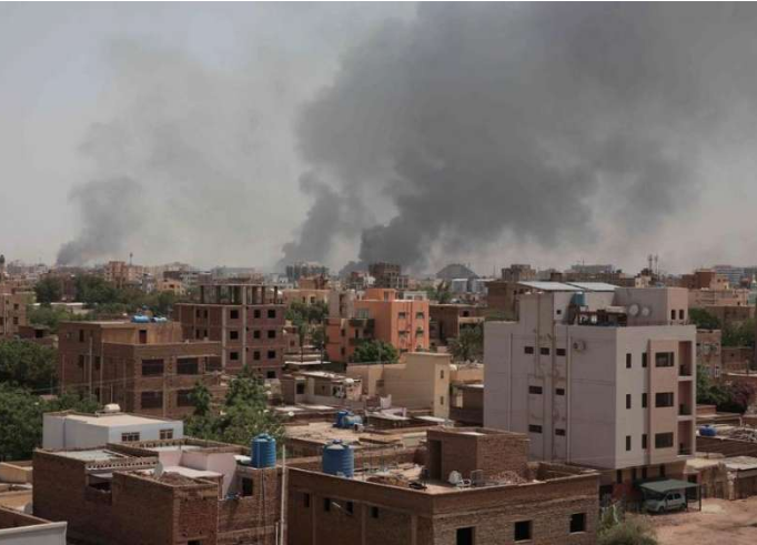 Sudanske frakcije bore se oko vojne baze u Kartumu