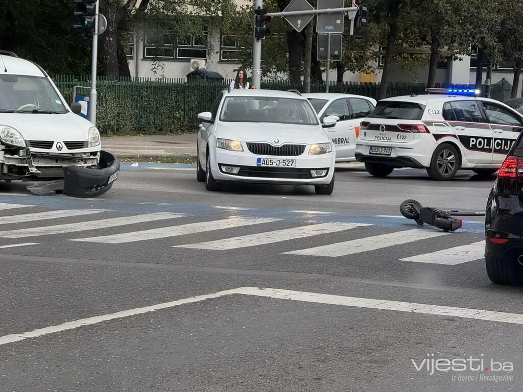 Sudar automobila i električnog romobila na raskrsnici na Grbavici