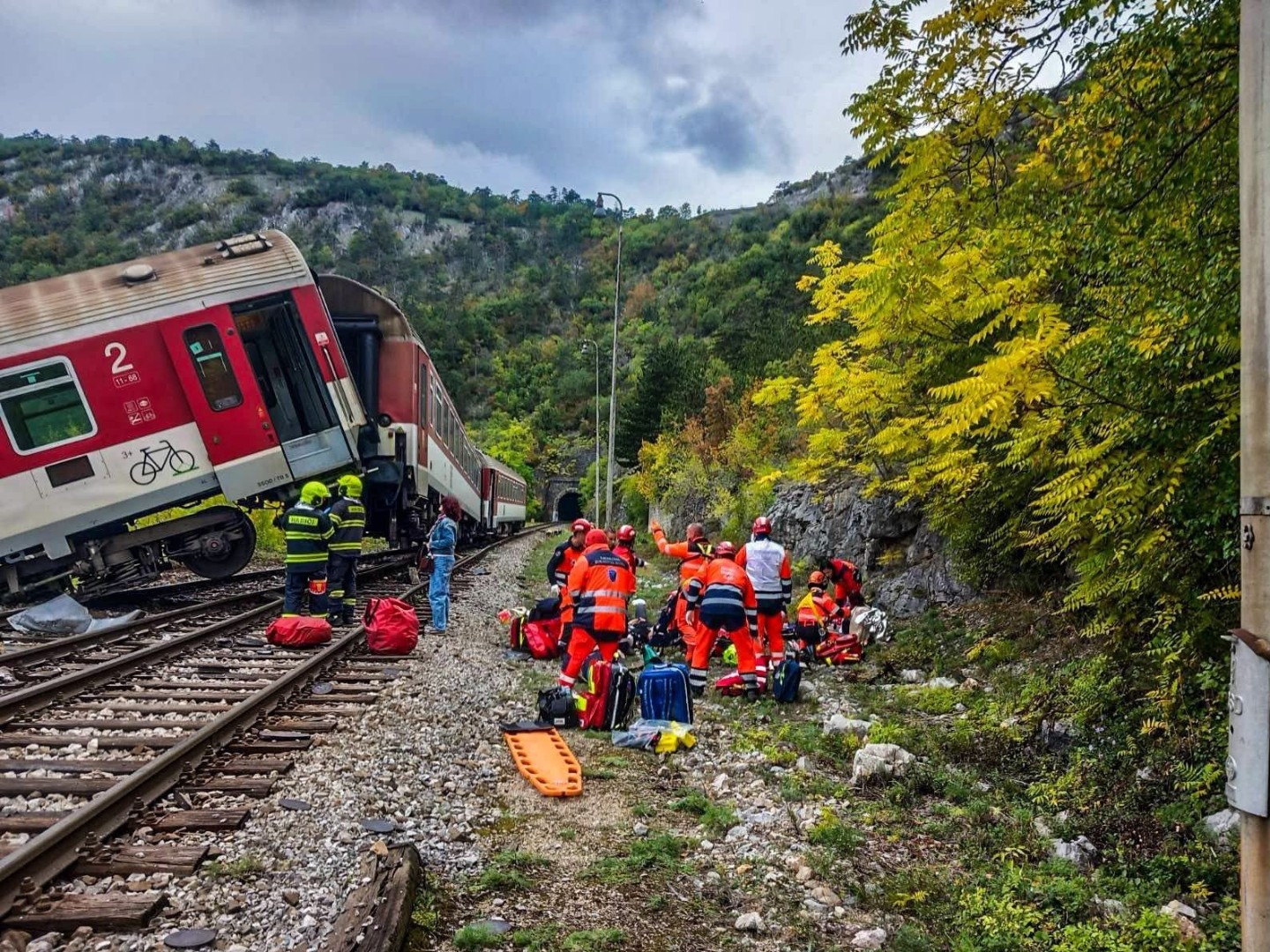 Sudar dva voza u Slovačkoj: Više povrijeđenih, u toku evakuacija putnika