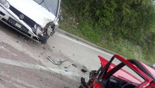 Sudar dva vozila kod Stoca, obustavljen saobraćaj