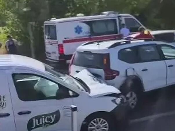 Sudar dva vozila na Buni, formirale se velike gužve