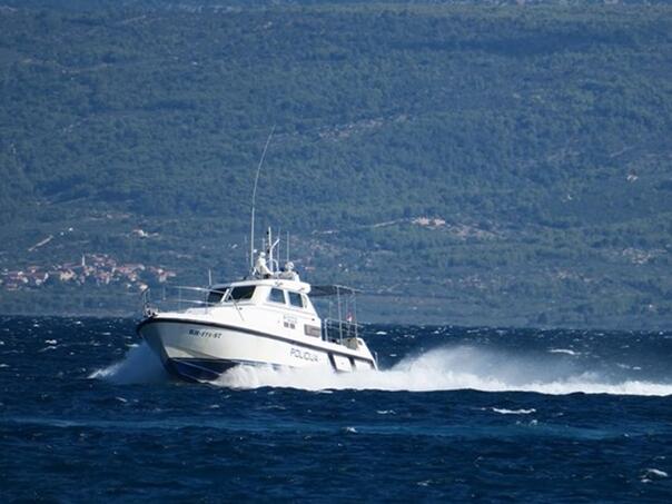 Sudar glisera kod Hvara: Jedan prešao preko noge muškarca, teško povrijeđen