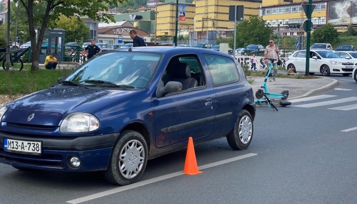 Sudar na Pofalićima u Sarajevu: Povrijeđen vozač romobila