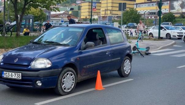 Sudar na Pofalićima u Sarajevu: Povrijeđen vozač romobila