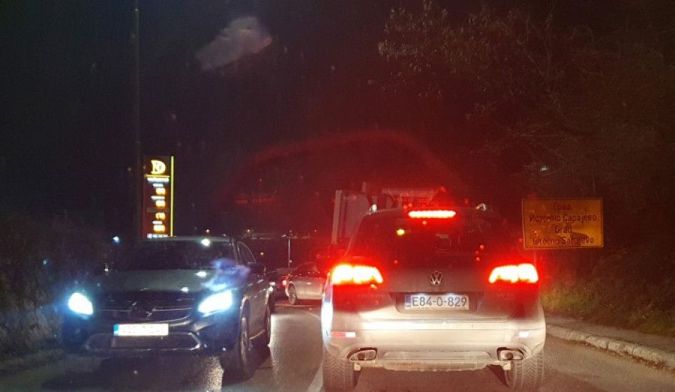 Sudarila se dva automobila na Vracama