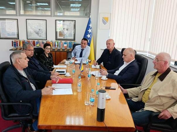 Sudbina "Krivaje" na stolu: Radnici i vlast traže rješenje nakon godina agonije