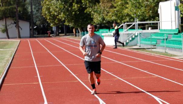 Sudija i triatlonac Amin Efendić tračat će 12 sati za oboljele bh. građane