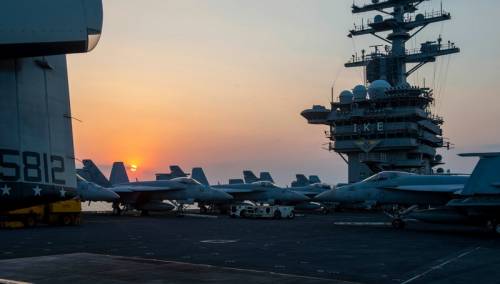 Sueckim kanalom prošao i američki nosač aviona