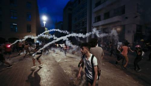 Sukob u Bejrutu, demonstranti provalili u prostorije Ministarstva