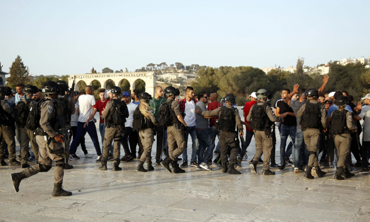 Sukobi Palestinaca i izraelske policije kod džamije Al-Aqsa