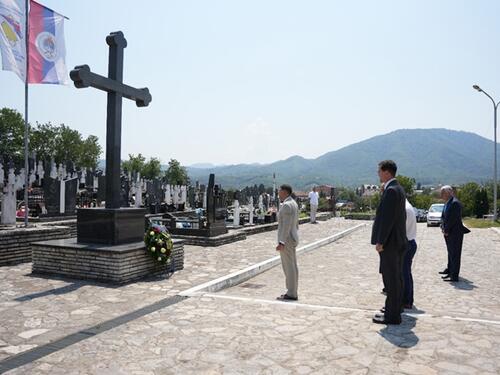 Suljagić bijesan na Delegaciju EU u BiH: Položili cvijeće srpskim vojnicima?