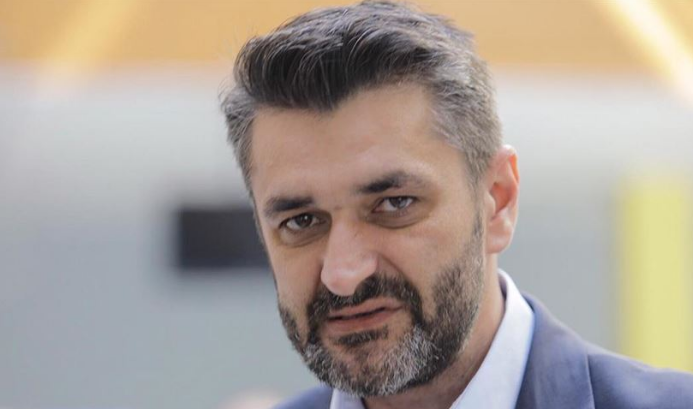 Suljagić isprozivao Schmidta: Dođu mi u Srebrenicu, liju krokodilske suze, a onda...