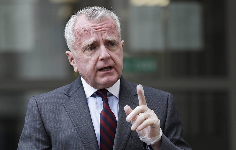Sullivan: Rusija je 'stavila pištolj za stolom'