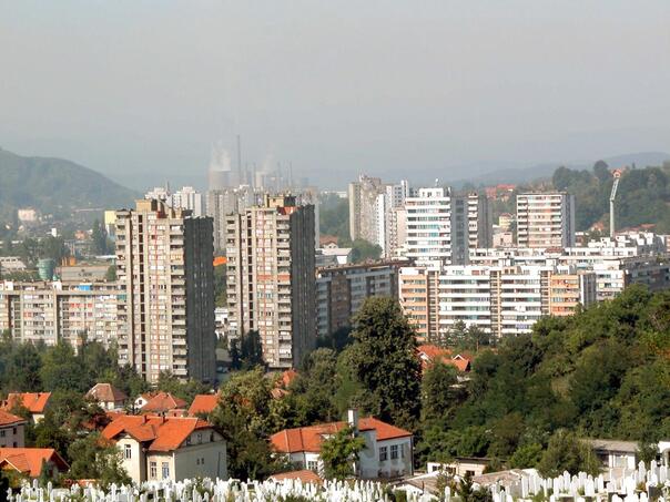 Tuzla: Potraga za majkom nakon pronalaska tijela kćerke, čekića i pisama