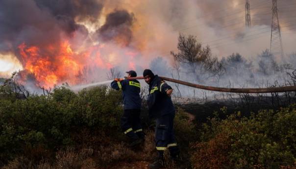 Šumski požari bjesne u okolini Atine