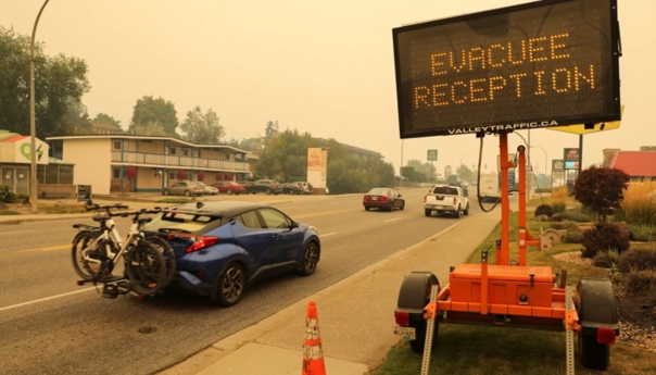 Šumski požari u Britanskoj Kolumbiji se pojačavaju, preko 35.000 evakuacija