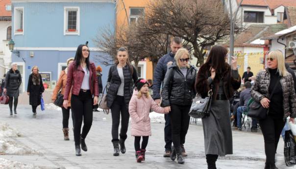 Sunčano i toplo, temperature do 17 stepeni