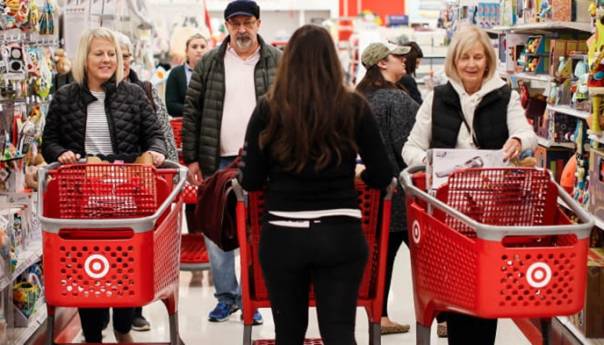 Supermarketi u UK zabilježili rekordnu prodaju