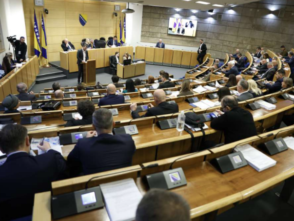 Suprotstavljeni stavovi opozicije i pozicije o radu Vlade FBiH